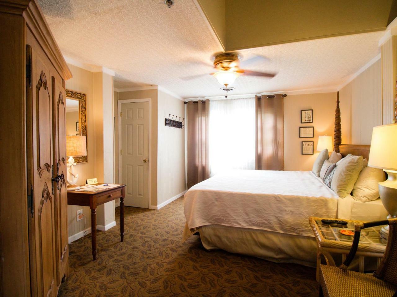 Tybee Island Inn Bed & Breakfast Bilik gambar
